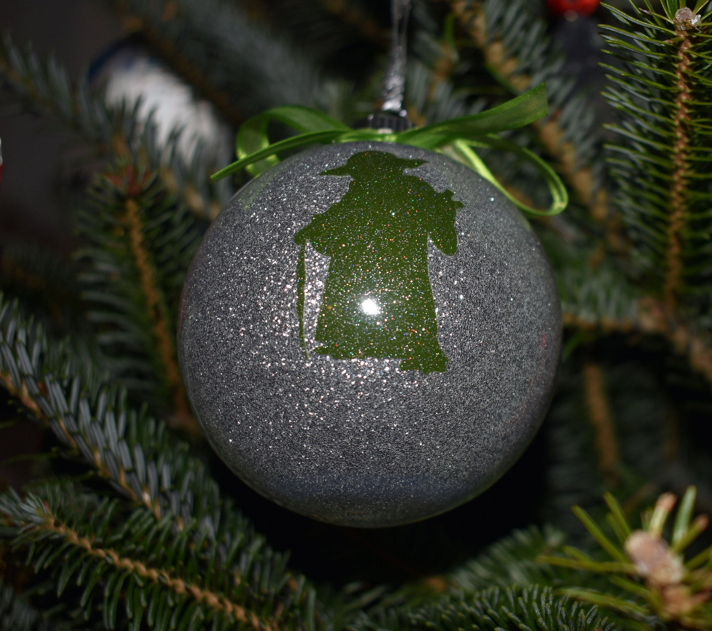 Yoda Silver and Green Ornament - 7-025