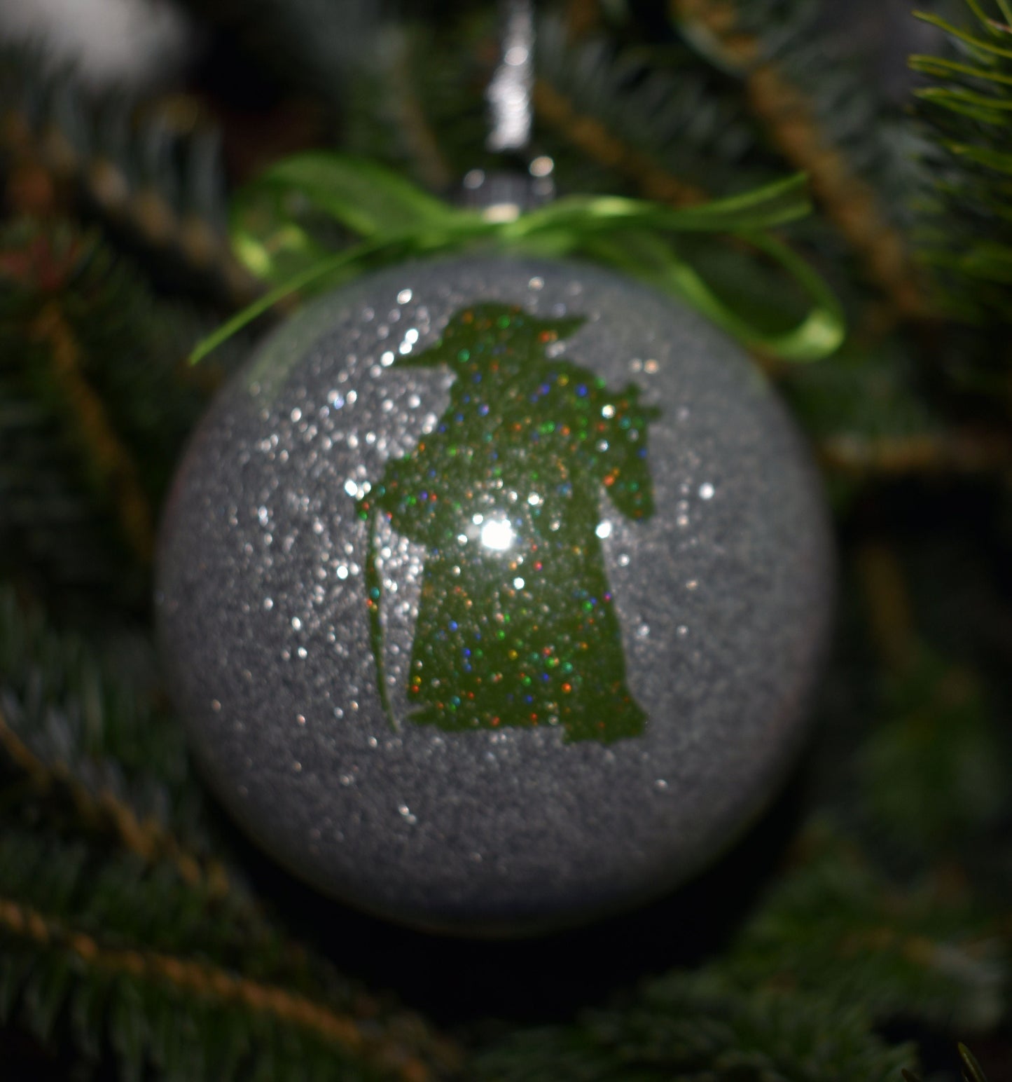 Yoda Silver and Green Ornament - 7-025